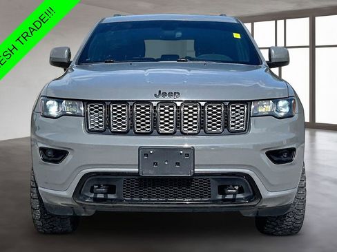 Used 2019 Jeep Grand Cherokee Altitude AWD/4WD image 2