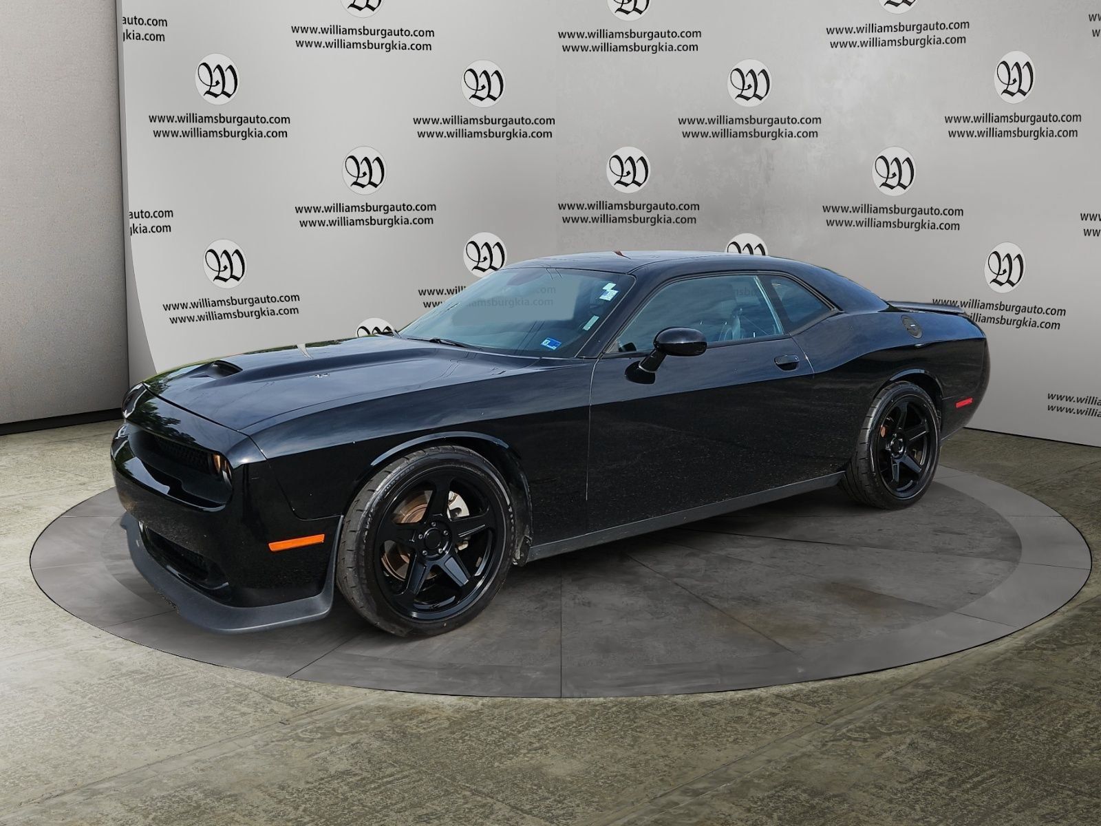 Used 2021 Dodge Challenger R/T RWD image 1