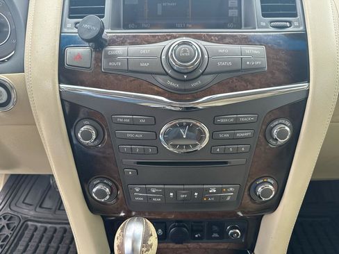Used 2011 INFINITI QX56 4WD w/ Deluxe Touring Pkg image 23