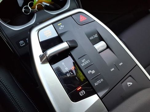 Used 2025 BMW X2 xDrive28i w/ Technology Package image 23