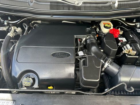 Used 2017 Ford Explorer XLT w/ Equipment Group 202A image 40