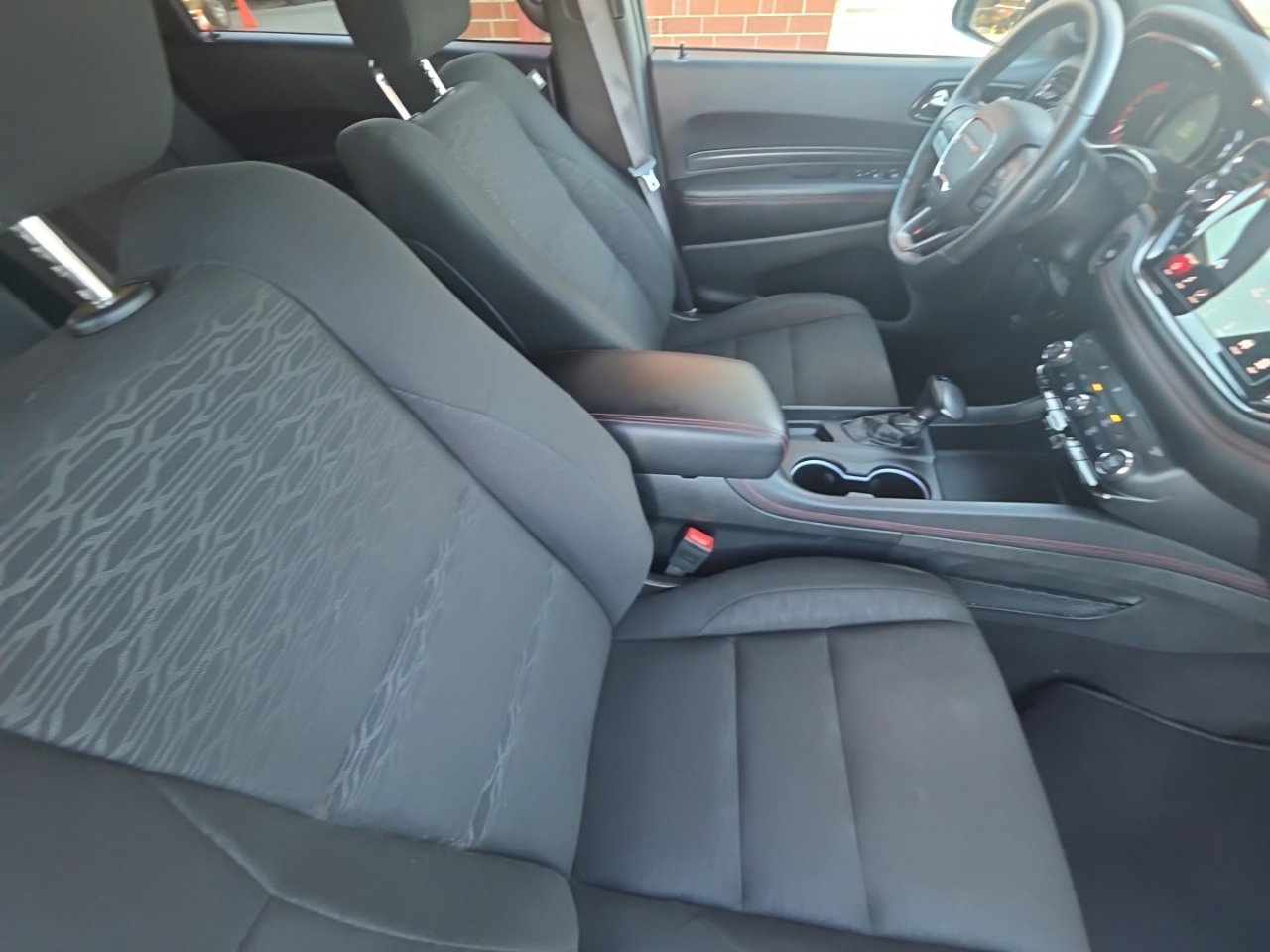 Used 2025 Dodge Durango GT RWD image 29
