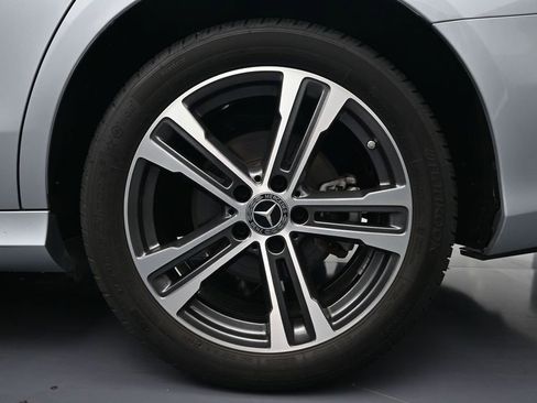 Used 2021 Mercedes-Benz E 350 4MATIC Sedan image 26
