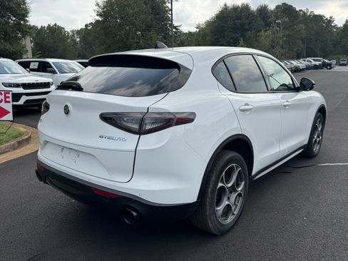 Used 2025 Alfa Romeo Stelvio Sprint AWD/4WD image 5