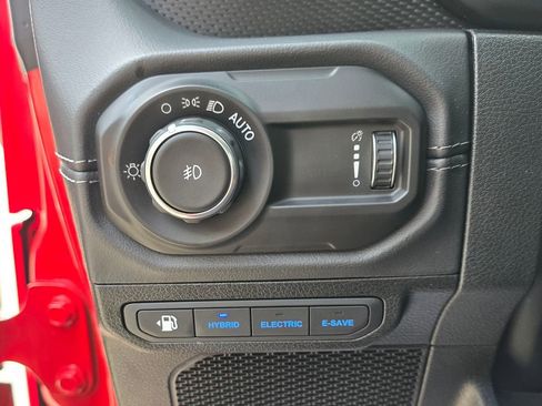 Used 2025 Jeep Wrangler Unlimited Rubicon 4xe w/ Convenience Group image 37