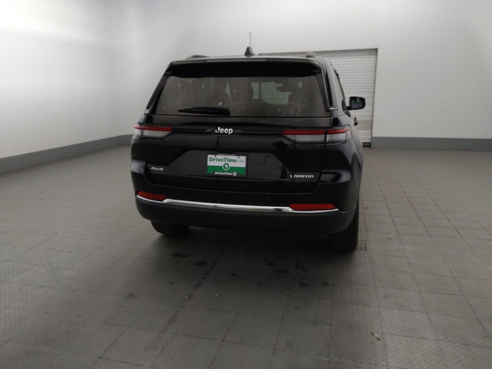 Used 2022 Jeep Grand Cherokee Laredo w/ Luxury Tech Group I AWD/4WD image 7