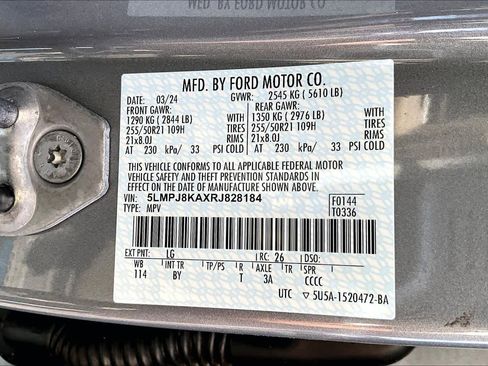 Used 2024 Lincoln Nautilus Reserve image 31