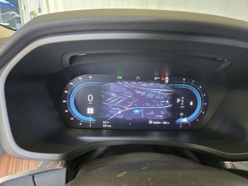 Used 2025 Volvo S60 B5 Plus image 19