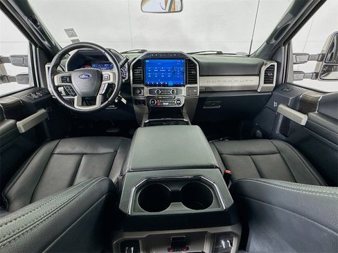 Used 2022 Ford F350 Lariat image 36