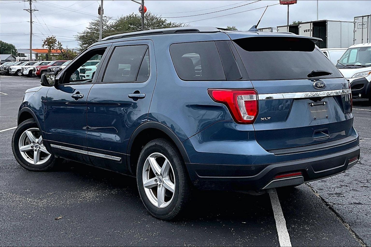 Used 2019 Ford Explorer XLT w/ Equipment Group 202A FWD image 6