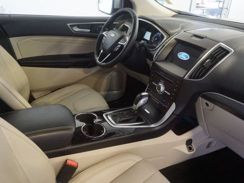 Used 2018 Ford Edge Titanium w/ Equipment Group 301A FWD image 30