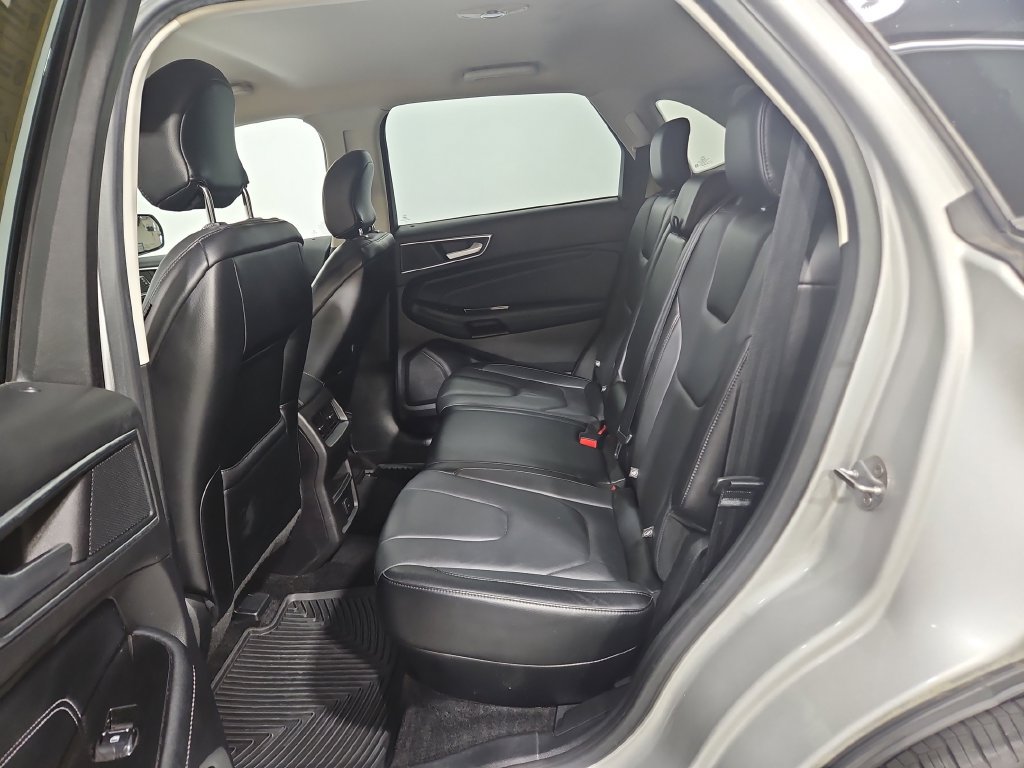 Used 2018 Ford Edge Titanium AWD/4WD image 24