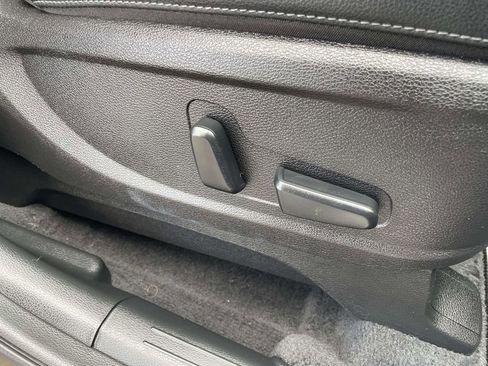 Used 2022 Kia Telluride EX w/ EX Premium Package image 29