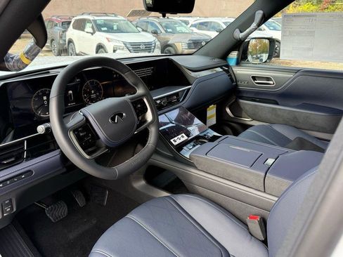 New 2026 INFINITI QX80 4WD image 7