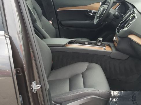 Used 2024 Volvo XC90 B6 Plus w/ Protection Package Premier AWD/4WD image 20