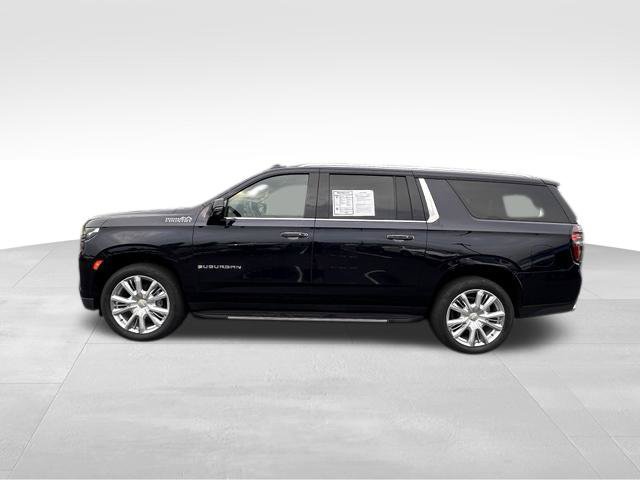 Used 2023 Chevrolet Suburban High Country AWD/4WD image 3