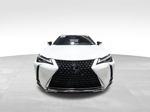 Used 2022 Lexus UX 200 w/ Premium Package image 7