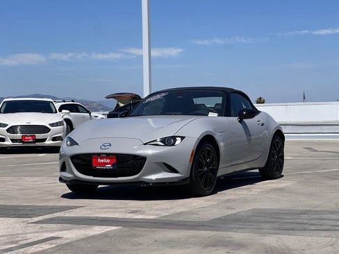 New 2026 MAZDA MX-5 Miata Club RWD image 5