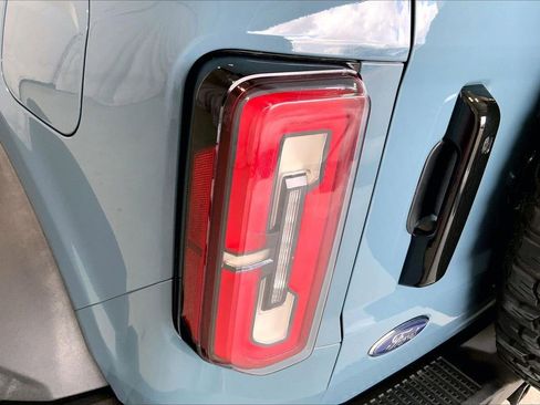 Used 2023 Ford Bronco Badlands w/ Sasquatch Package image 29