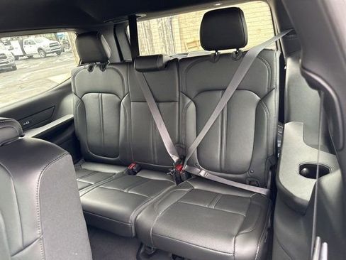 New 2024 Jeep Wagoneer Base w/ Convenience Group I image 23