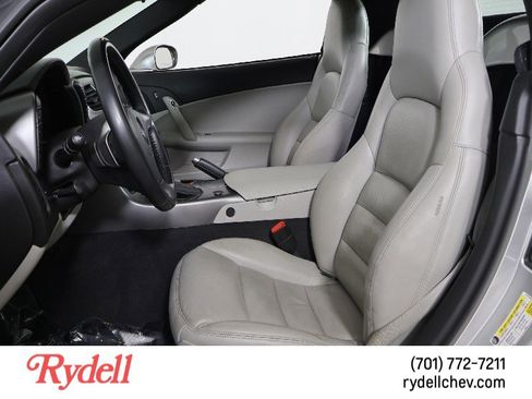 Used 2006 Chevrolet Corvette Convertible w/ Preferred Equipment Group image 19