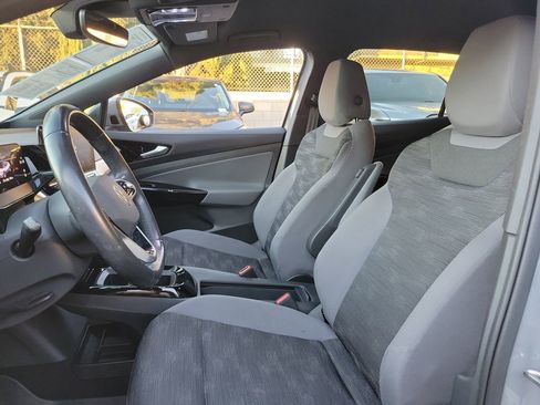 Used 2021 Volkswagen ID.4 Pro image 16