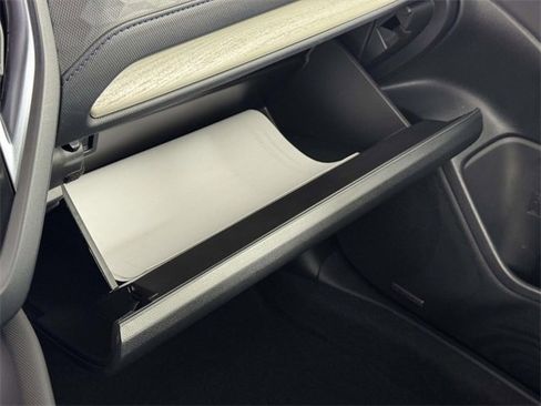 Used 2025 Subaru Forester Limited image 30