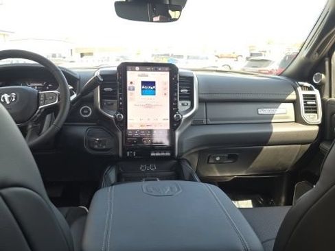New 2026 RAM 2500 Laramie AWD/4WD image 20