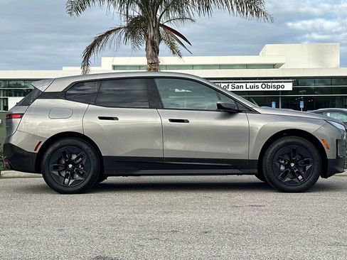 Used 2023 BMW iX xDrive50 w/ Premium Package image 2