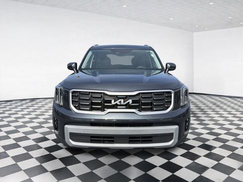 Used 2024 Kia Telluride S w/ S Sunroof Package FWD image 2
