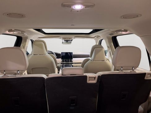 Used 2021 Lincoln Navigator Reserve RWD image 17