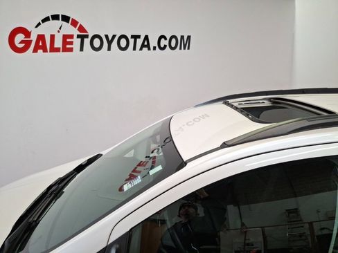 Used 2020 Ford EcoSport SE w/ SE Convenience Package image 6