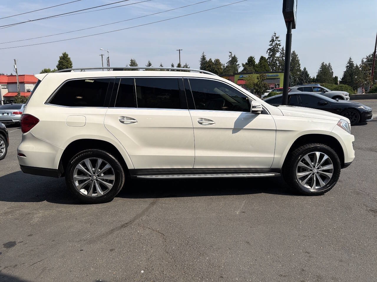 Used 2014 Mercedes-Benz GL 450 4MATIC image 7