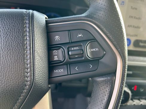 Used 2025 Toyota 4Runner Trailhunter image 22