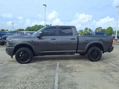 Used 2026 RAM 3500 Limited AWD/4WD image 9