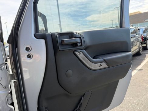 Used 2017 Jeep Wrangler Unlimited Sport w/ Connectivity Group image 16