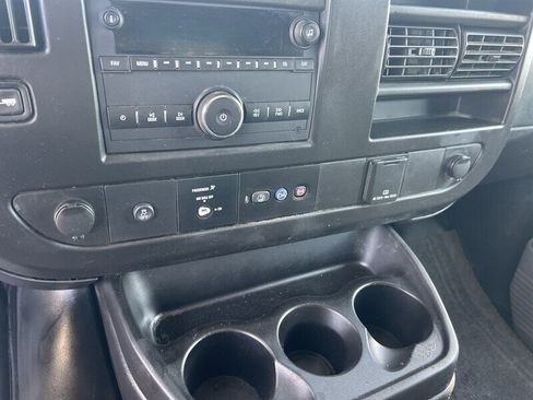 Used 2021 Chevrolet Express 2500 w/ Driver Convenience Package RWD image 16