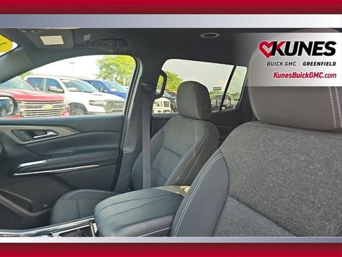 Used 2024 Chevrolet Traverse LT AWD/4WD image 14