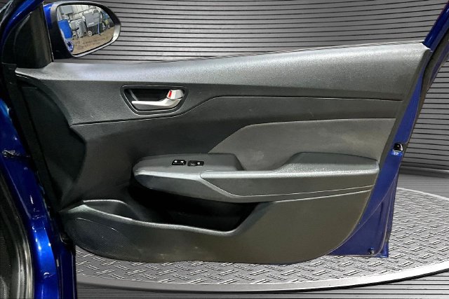 Used 2020 Hyundai Accent SE FWD image 25