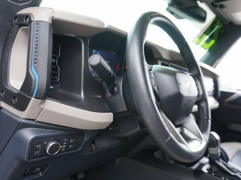 Certified 2022 Ford Bronco Wildtrak image 12