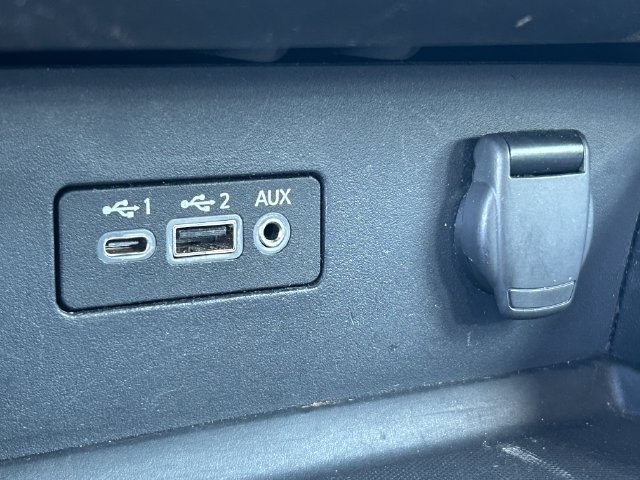Used 2023 Nissan Altima 2.5 SV FWD image 16