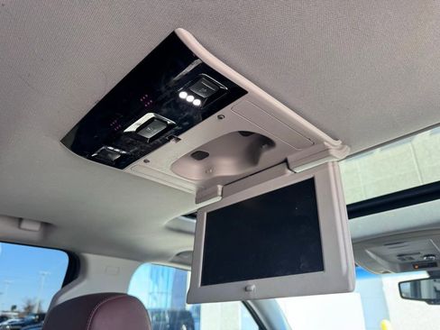 Used 2019 Chevrolet Tahoe Premier w/ Premier Plus Edition image 7