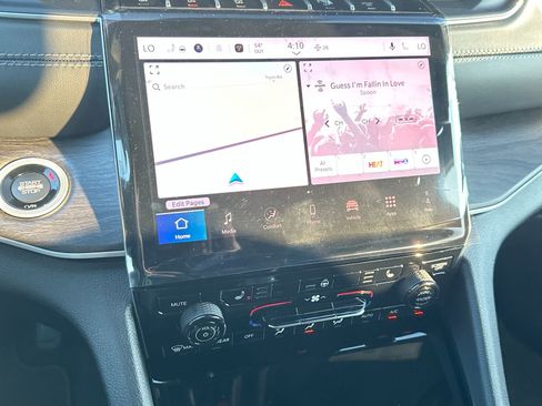 New 2025 Jeep Grand Cherokee Limited w/ Black Appearance Package RWD image 16