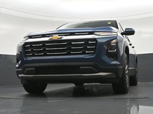 Used 2025 Chevrolet Equinox LT w/ Safety and Technology Package FWD image 31