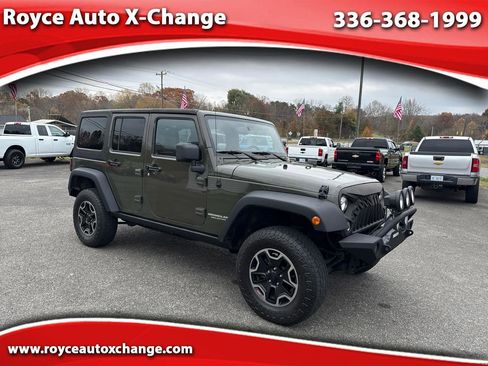 Used 2015 Jeep Wrangler Unlimited Rubicon w/ Connectivity Group AWD/4WD image 1