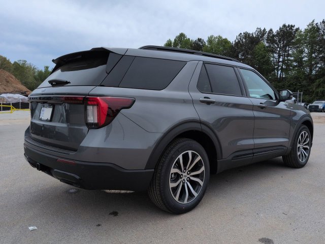 New 2026 Ford Explorer ST-Line RWD image 4