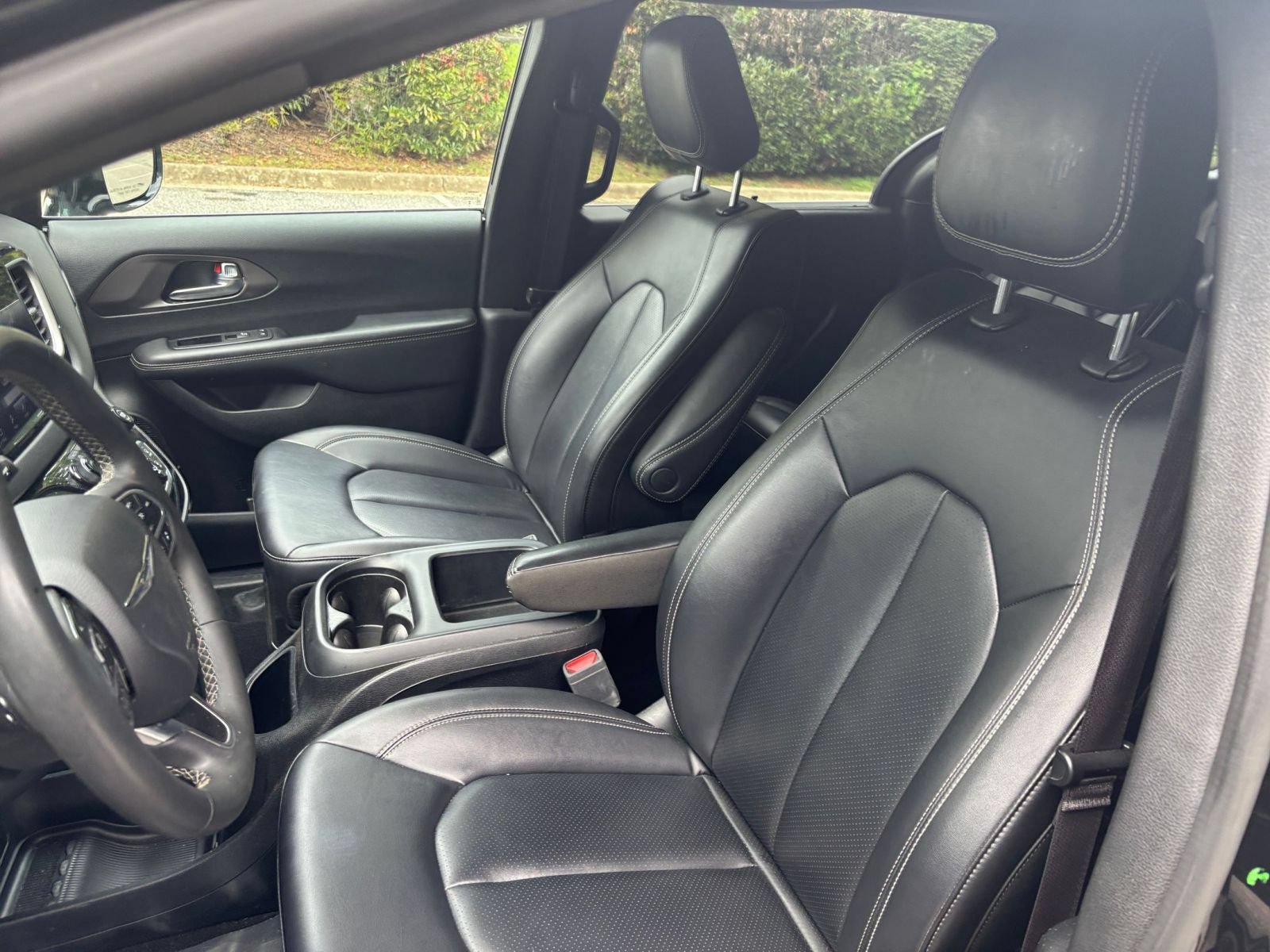 Used 2025 Chrysler Pacifica Select FWD image 22