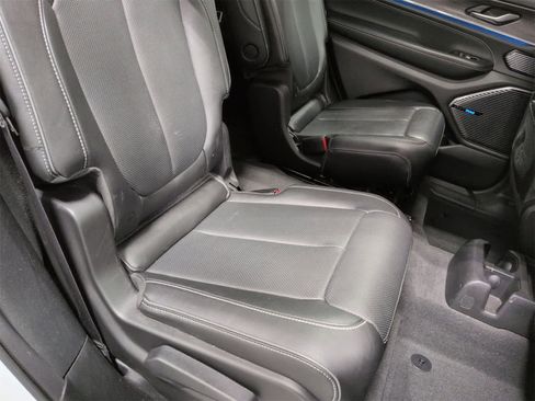 Certified 2023 Jeep Grand Cherokee L Overland image 22