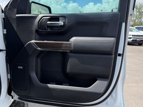 Used 2020 Chevrolet Silverado 1500 RST w/ Texas Edition AWD/4WD image 18