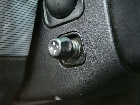 Used 2004 Ford Thunderbird RWD image 41
